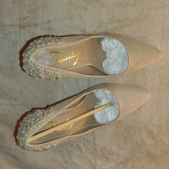 ๐ฃPRIVILEGED ๐ฝTipsy Heels in Taupe footwear - Picture 8 of 13